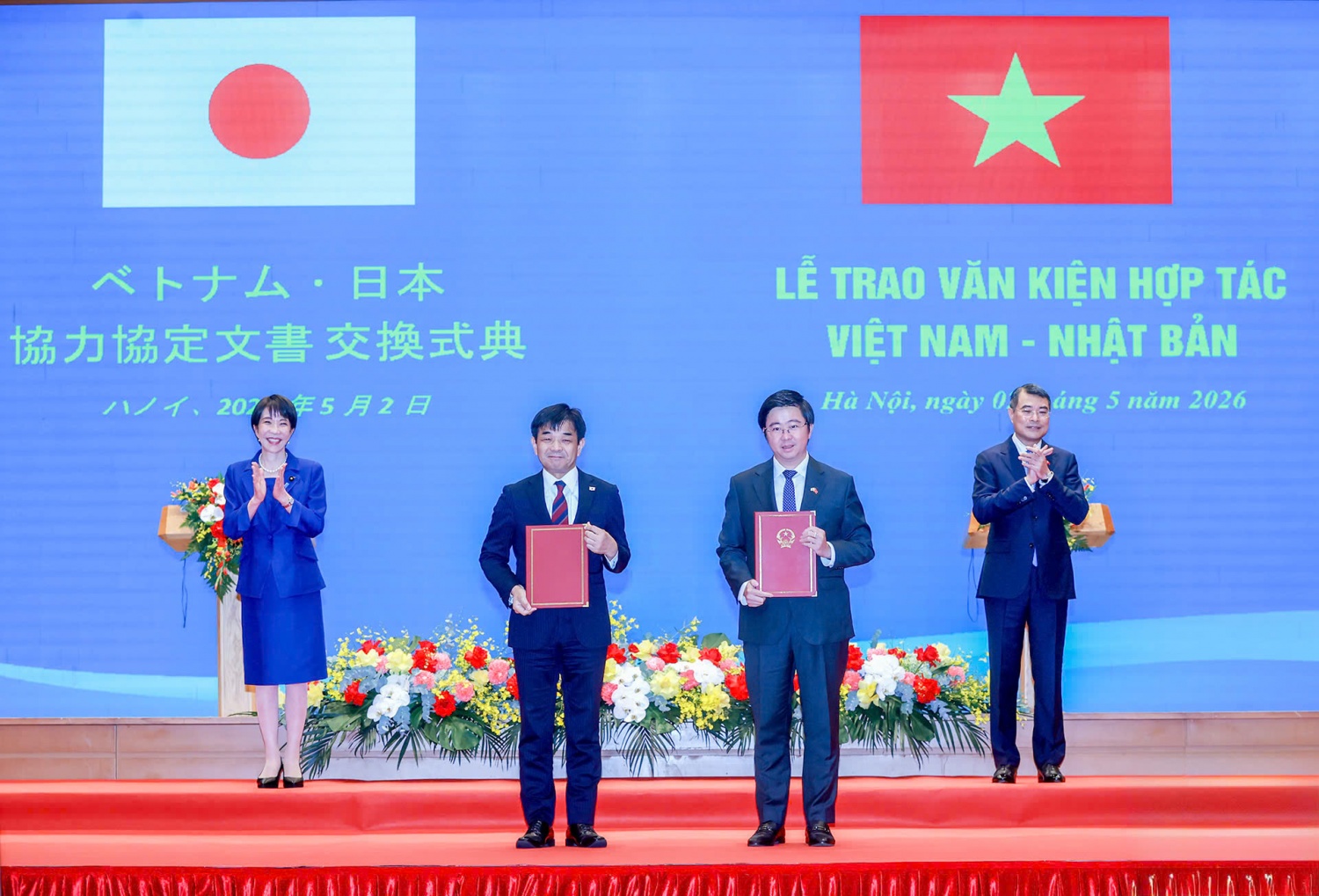 Thủ tướng Nhật Bản ấn tượng với sự phát triển của Việt Nam