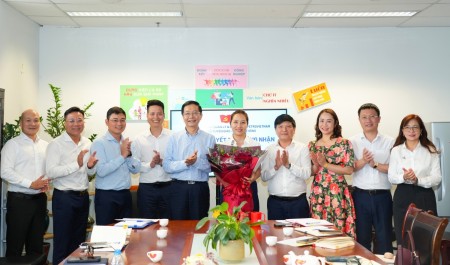 [Chùm ảnh] Đảng bộ Bộ máy QL&ĐH Petrovietnam sinh hoạt chi bộ với chủ đề "Yêu Bác lòng ta trong sáng hơn"
