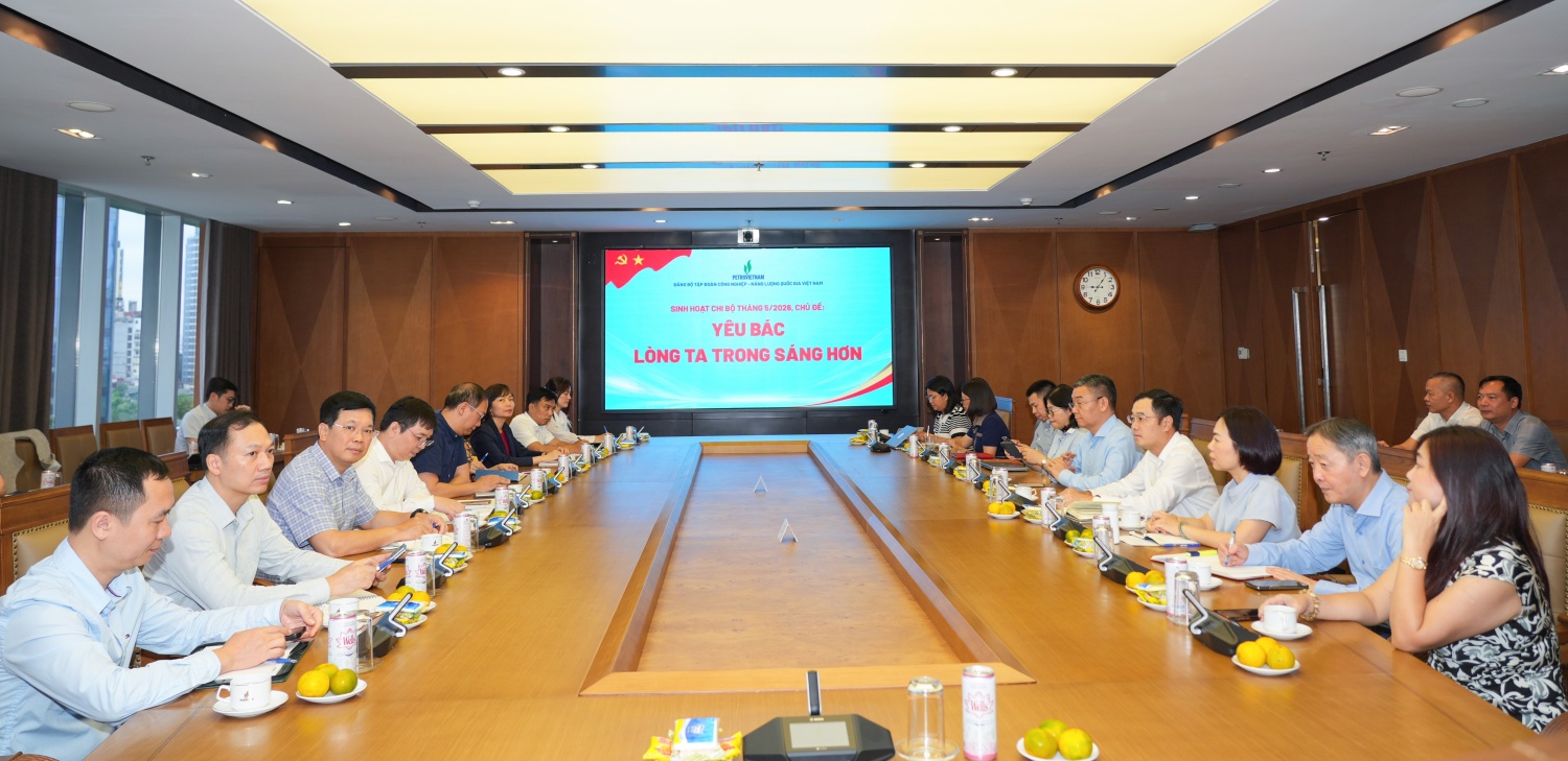 [Chùm ảnh] Đảng bộ Bộ máy QL&ĐH Petrovietnam sinh hoạt chi bộ với chủ đề 