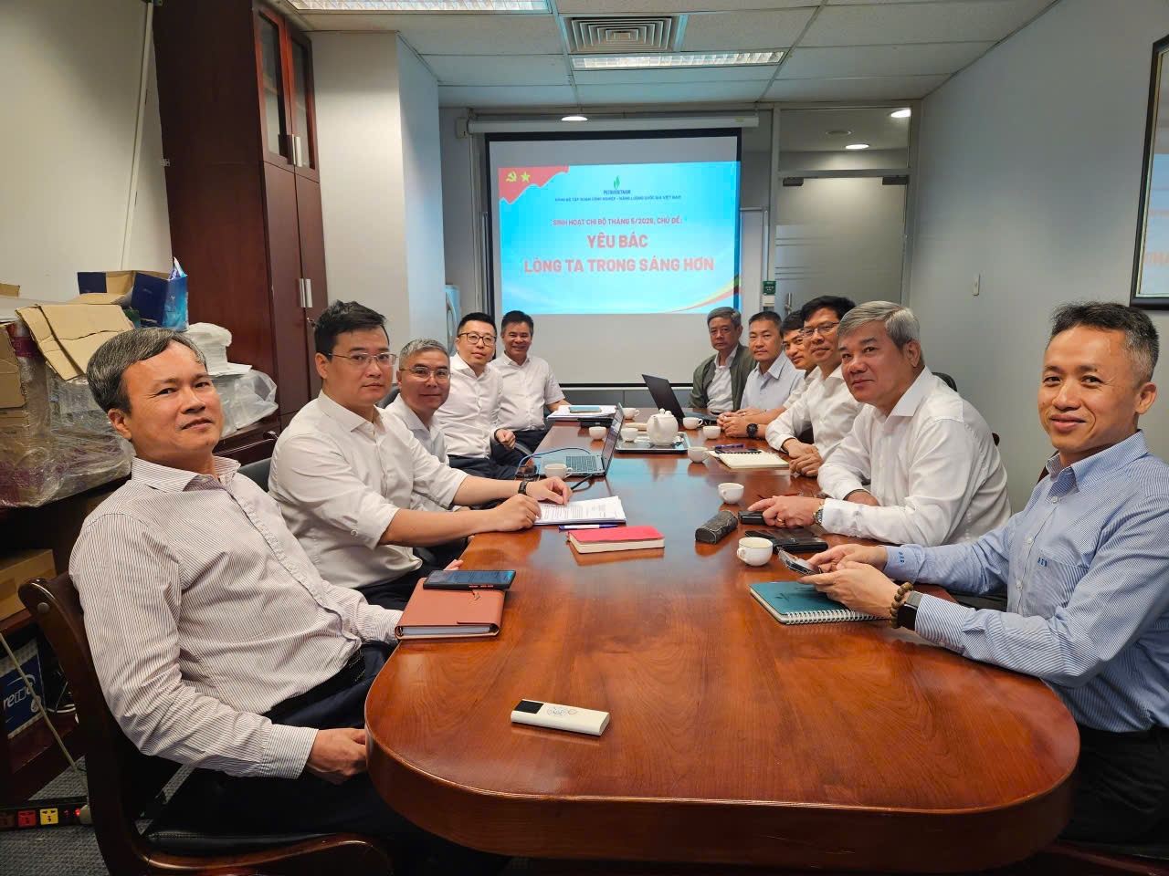 [Chùm ảnh] Đảng bộ Bộ máy QL&ĐH Petrovietnam sinh hoạt chi bộ với chủ đề Yêu Bác lòng ta trong sáng hơn