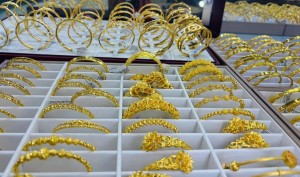 Giá vàng hôm nay 6/5: Giảm mạnh, chạm đáy gần 4 tháng