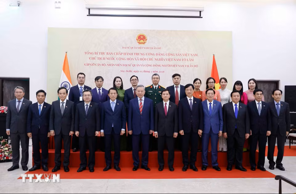Tổng Bí thư, Chủ tịch nước Tô Lâm gặp gỡ cộng đồng người Việt Nam tại Ấn Độ