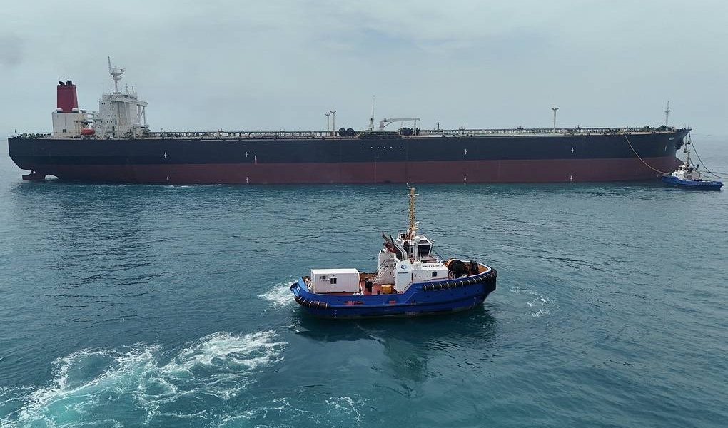 Iraq giảm sâu giá dầu thô vận chuyển qua eo biển Hormuz