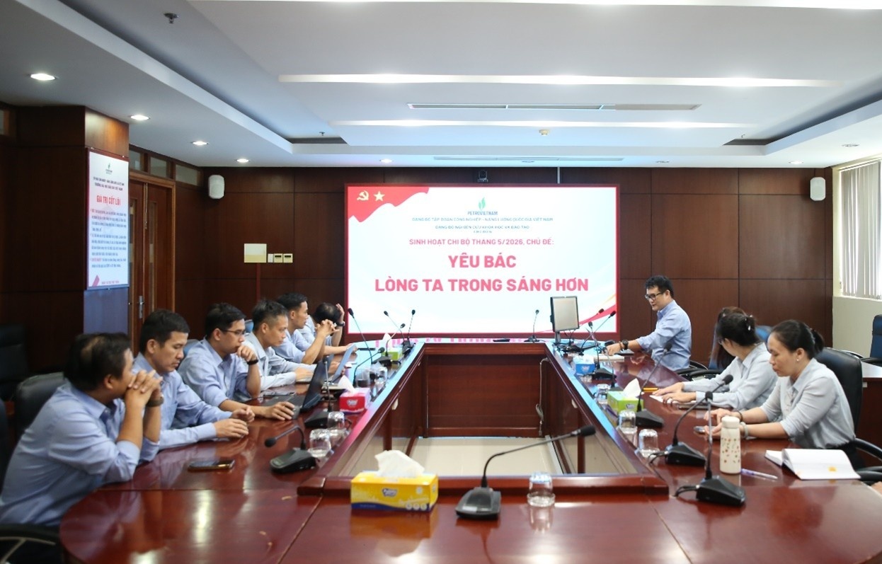 “Yêu Bác lòng ta trong sáng hơn”: Chủ đề sinh hoạt ý nghĩa tại Chi bộ 5 và Chi bộ 6 (Đảng bộ NCKH&ĐT)