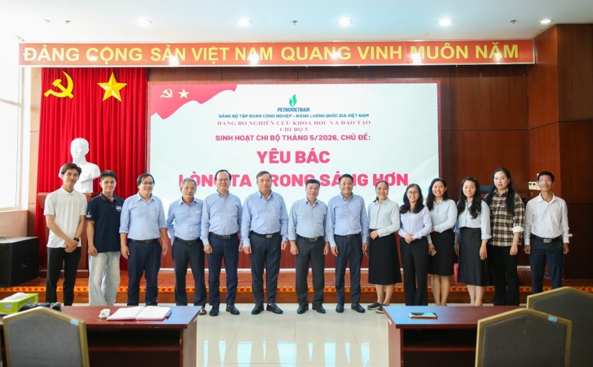 “Yêu Bác lòng ta trong sáng hơn”: Chủ đề sinh hoạt ý nghĩa tại Chi bộ 5 và Chi bộ 6 (Đảng bộ NCKH&ĐT)