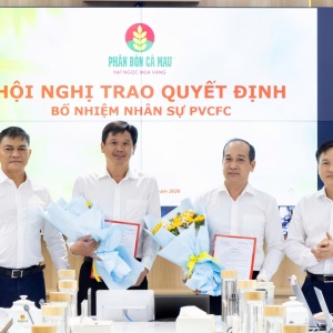 PVCFC công bố và trao các quyết định về công tác cán bộ