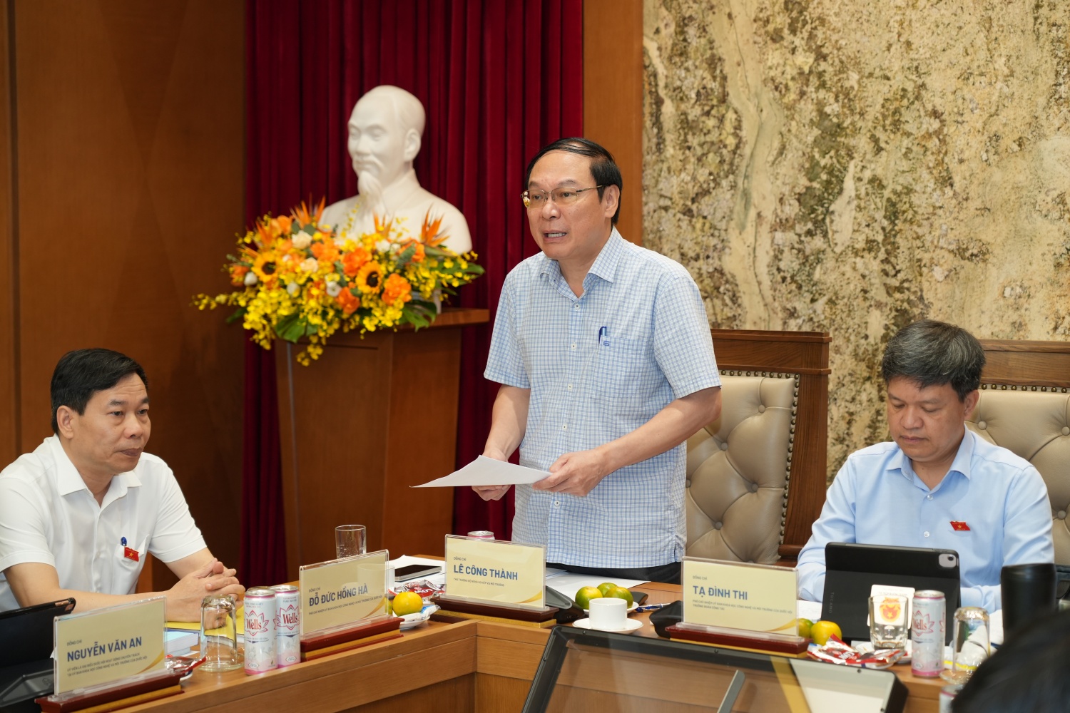 Thứ trưởng Bộ Nông nghiệp và Môi trường Lê Công Thành phát biểu