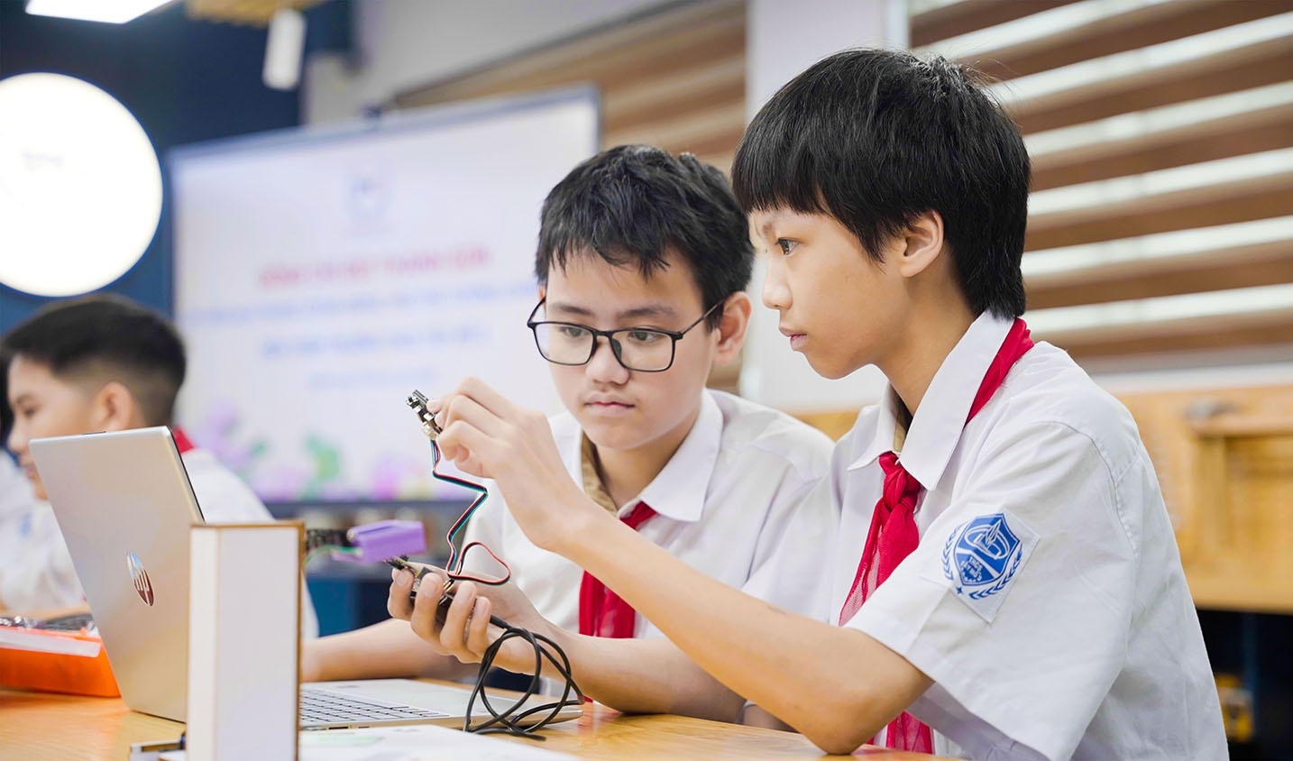 STEM Innovation Petrovietnam góp phần chắp cánh học sinh vào Chung kết quốc gia VSAR 2025-2026