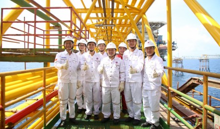 [VIDEO] Đoàn công tác Tổng LĐLĐ Việt Nam thăm, động viên NLĐ Petrovietnam trên các công trình ngoài khơi