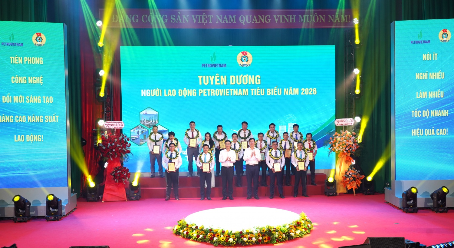 Tuyên dương NLĐ Petrovietnam tiêu biểu - Khởi động Tháng Công nhân, Tháng hành động về ATVSLĐ năm 2026