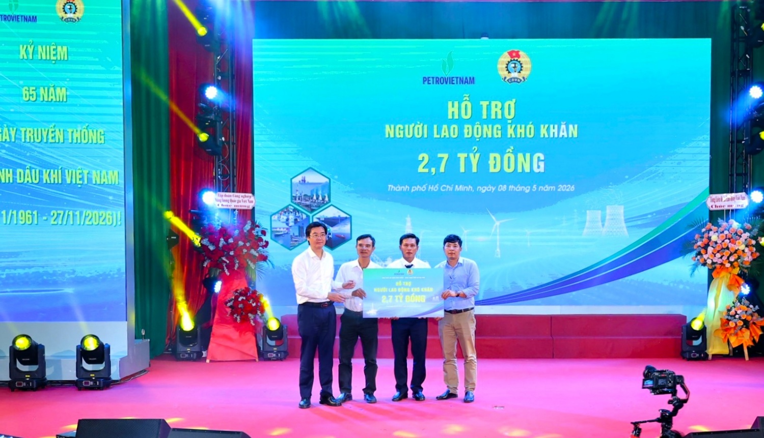 Tuyên dương NLĐ Petrovietnam tiêu biểu - Khởi động Tháng Công nhân, Tháng hành động về ATVSLĐ năm 2026