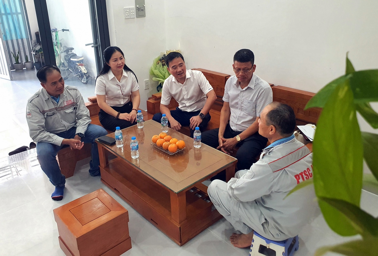 Công đoàn Petrovietnam thăm và tặng quà người lao động Vietsovpetro nhân tháng công nhân 2026