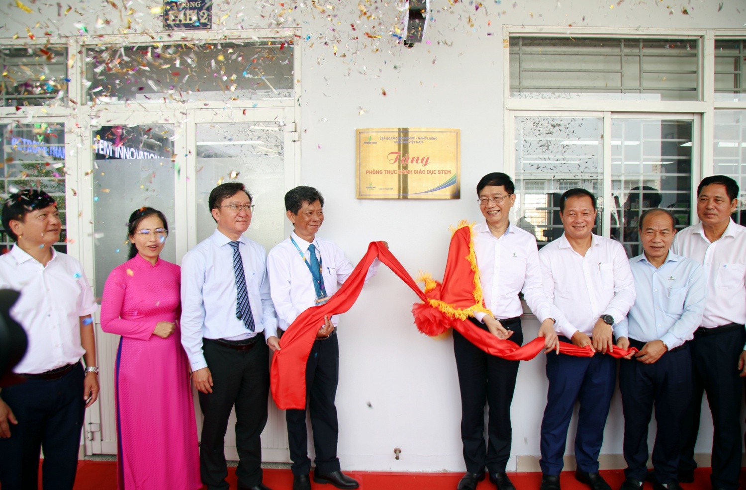 Khánh thành phòng STEM Trường THPT Gia Định (TP HCM): “Cánh tay nối dài” chạm tới ước mơ