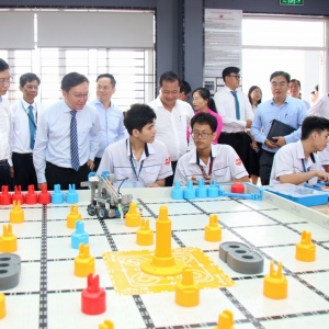 [VIDEO] Phòng STEM Innovation Petrovietnam tại Trường THPT Gia Định: Nơi lý thuyết được soi sáng bởi thực hành
