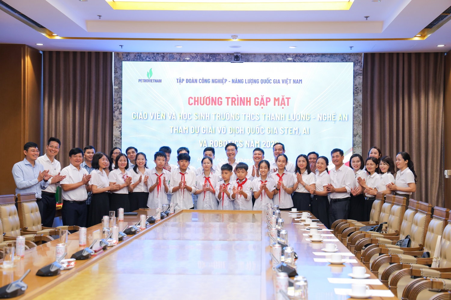[CHÙM ẢNH] Lan tỏa tri thức, nuôi dưỡng khát vọng sáng tạo từ chương trình STEM Innovation Petrovietnam