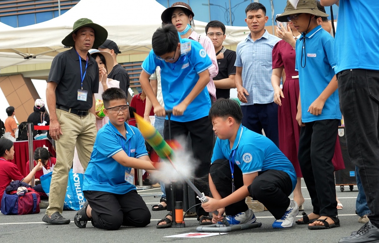 [Chùm ảnh] 37 trường STEM Innovation Petrovietnam hội tụ tại vòng chung kết VSAR 2025-2026