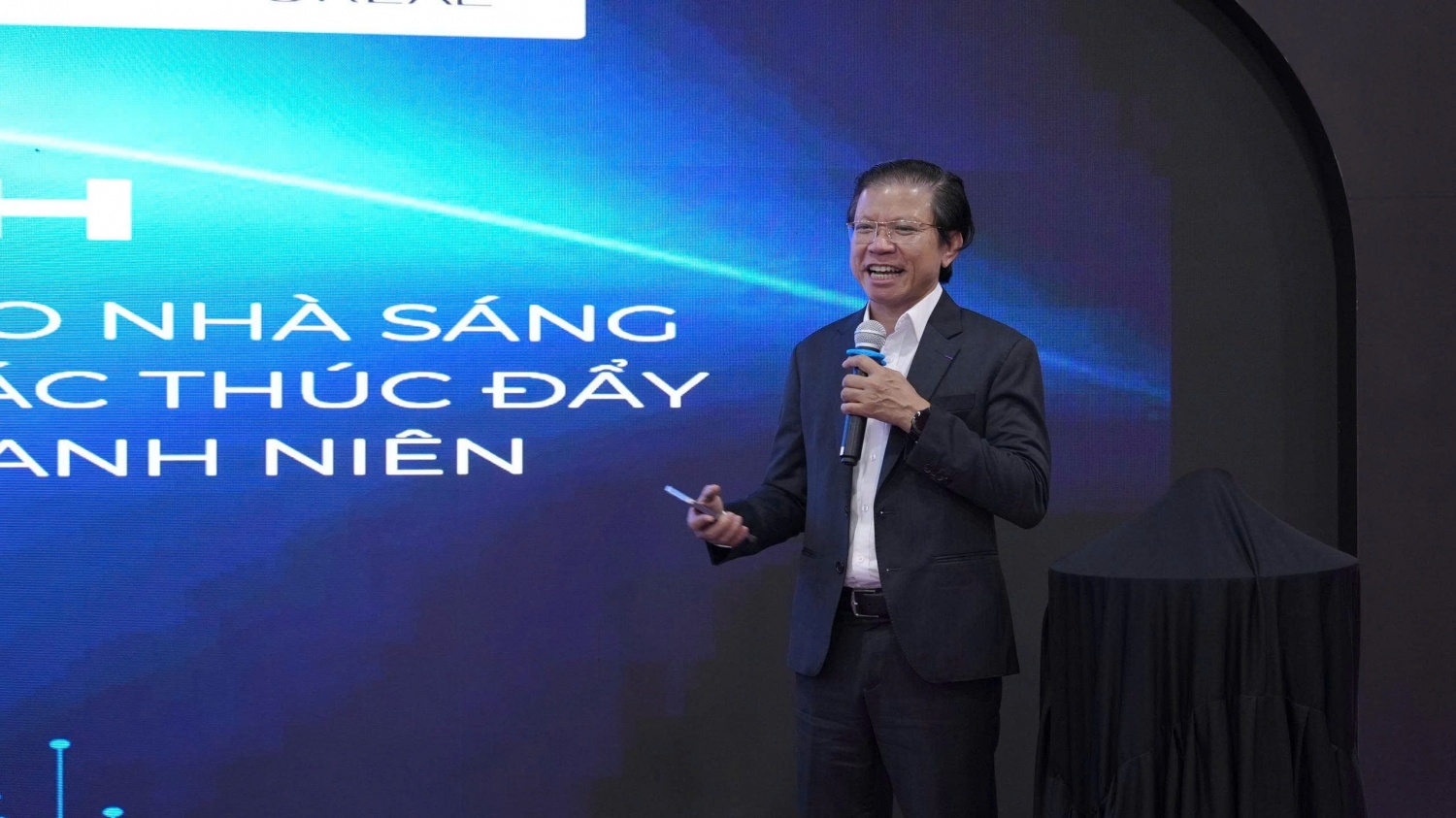 Tiktoker - thương mại điện tử 