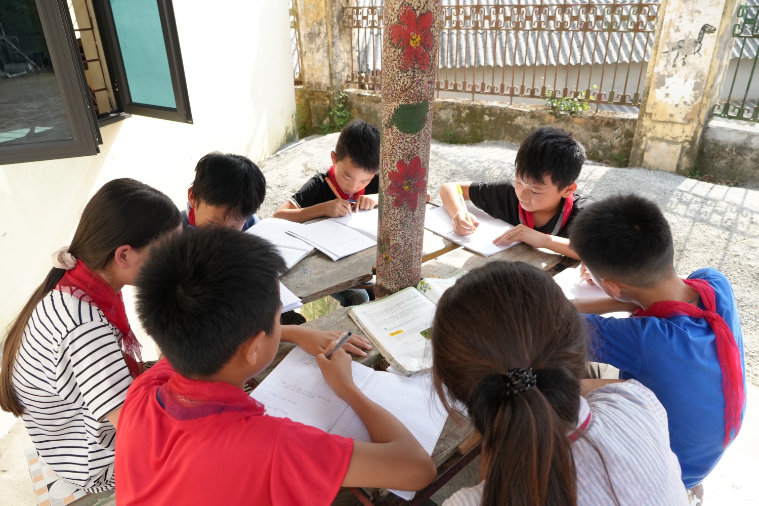 Phân bón Cà Mau và những công trình giữa núi rừng Tây Bắc Phân bón Cà Mau và những công trình giữa núi rừng Tây Bắc