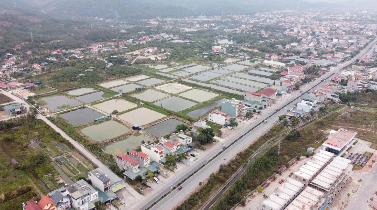 Điểm tin xây dựng - bất động sản ngày 12/5: Hà Nội xây dựng 8 khu vực phát triển kinh tế đêm