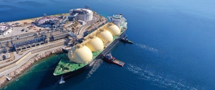 Tàu LNG Qatar tắt định vị để tránh nguy cơ bị tấn công ở Hormuz