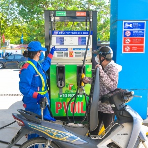 Gần 1.000 cửa hàng xăng dầu PVOIL đã sẵn sàng kinh doanh xăng E10