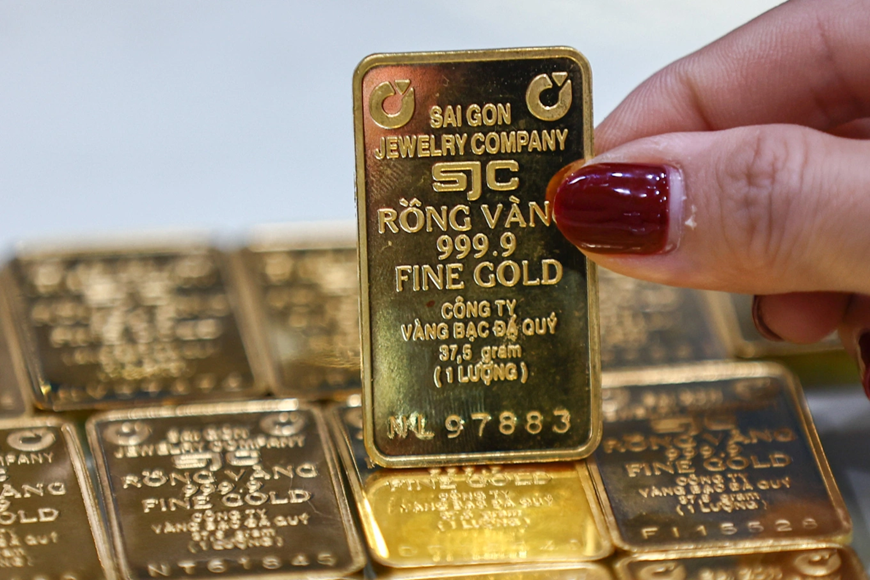 Giá vàng hôm nay 14/5: Đồng loạt giảm