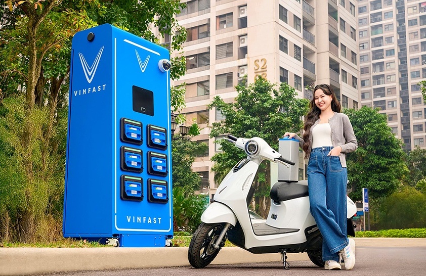 Đổi pin 1 phút, sạc miễn phí khắp nơi: Lý do người dùng ngày càng chuộng xe máy điện VinFast