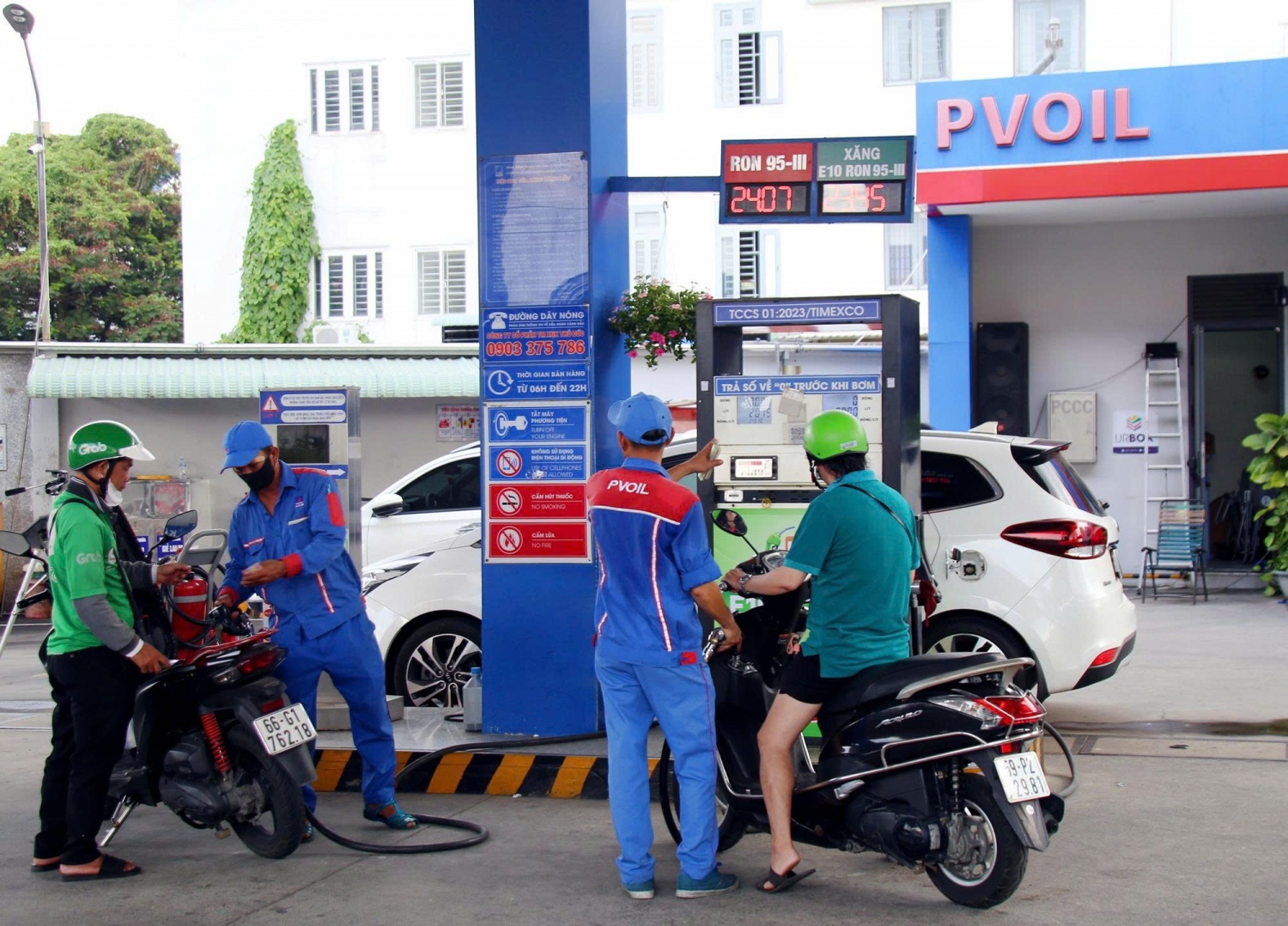 PVOIL chính thức bán xăng sinh học E10 trên toàn hệ thống cửa hàng xăng dầu