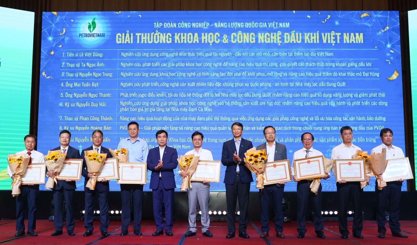 Petrovietnam trao Giải thưởng Khoa học và Công nghệ Dầu khí Việt Nam cho các công trình tiêu biểu