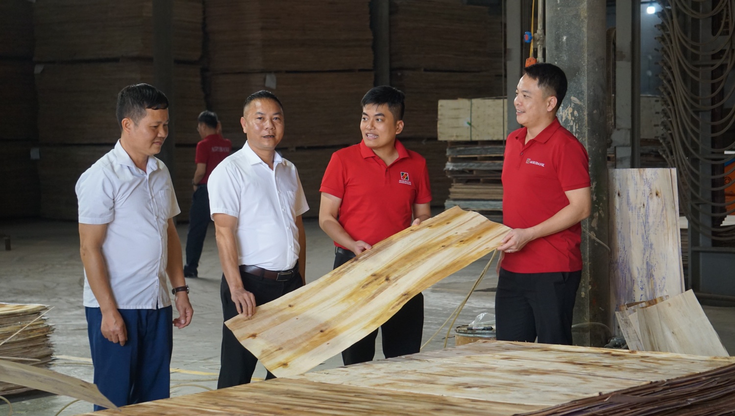 Từ tiếp cận vốn đến phát triển bao trùm: Dấu ấn tài chính toàn diện ở nông thôn (Kỳ 2) Từ tiếp cận vốn đến phát triển bao trùm: Dấu ấn tài chính toàn diện ở nông thôn (Kỳ 2)