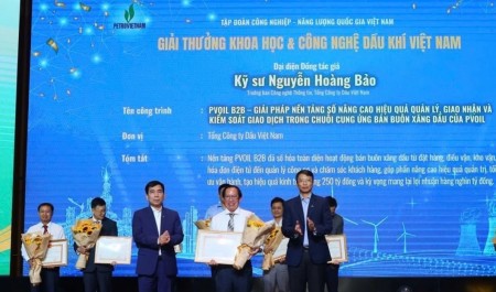 Nền tảng PVOIL B2B nhận Giải thưởng Khoa học và Công nghệ Dầu khí Việt Nam