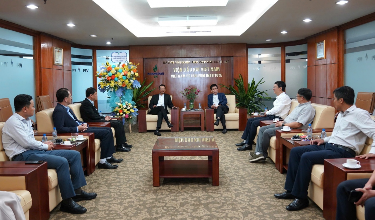 Petrovietnam chúc mừng VPI nhân Ngày Khoa học, Công nghệ và Đổi mới sáng tạo 18/5