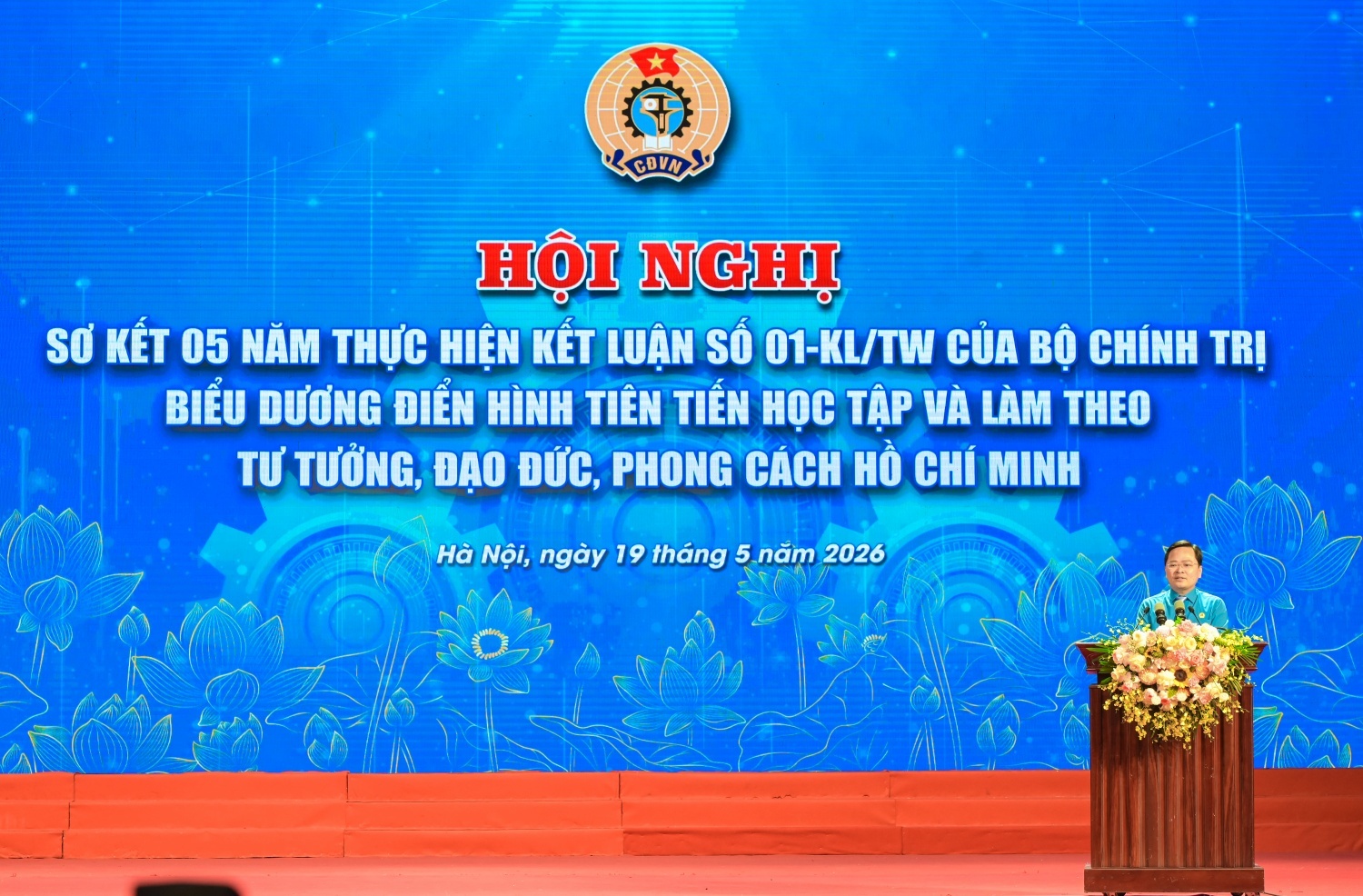 [Chùm ảnh] Đoàn đại biểu Công đoàn Petrovietnam dự Hội nghị sơ kết 5 năm thực hiện Kết luận 01-KL/TW của Bộ Chính trị
