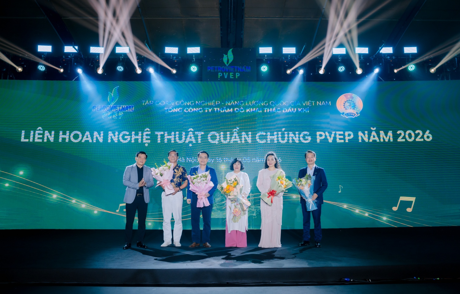 BTC tặng hoa BGK