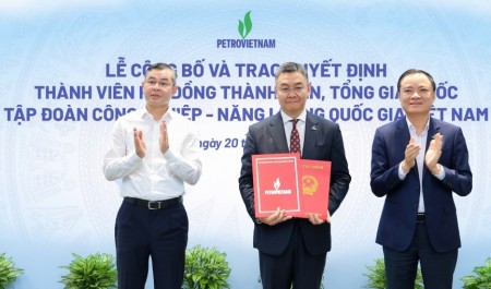 [VIDEO] Công bố và trao quyết định Thành viên HĐTV, Tổng Giám đốc Tập đoàn Công nghiệp - Năng lượng Quốc gia Việt Nam
