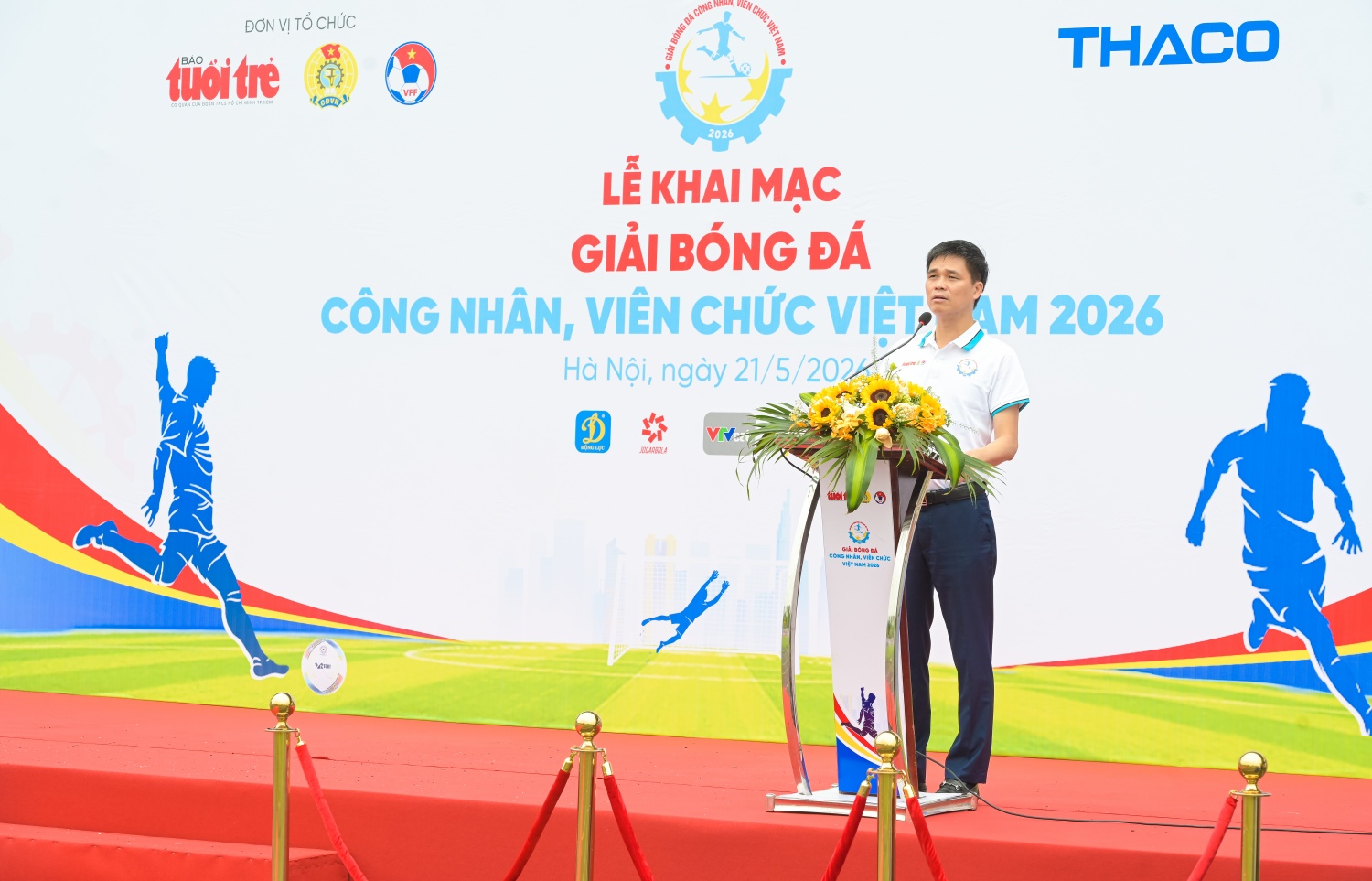 Ông Ngọ Duy Hiểu - Phó Chủ tịch Tổng Liên đoàn Lao động Việt Nam, Trưởng Ban Chỉ đạo Giải Bóng đá công nhân, viên chức Việt Nam 2026, phát biểu khai mạc