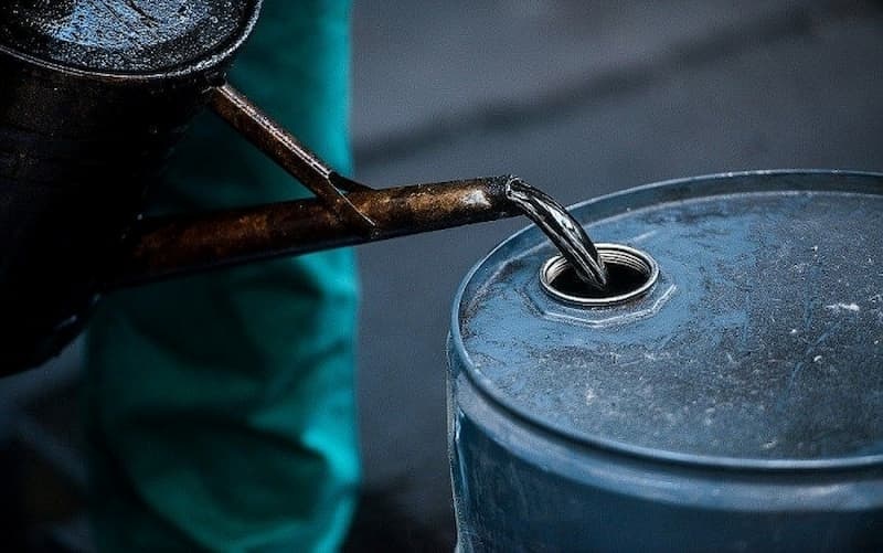 Anh nới lỏng lệnh trừng phạt dầu mỏ Nga khi giá nhiên liệu tăng vọt Anh nới lỏng lệnh trừng phạt dầu mỏ Nga khi giá nhiên liệu tăng vọt