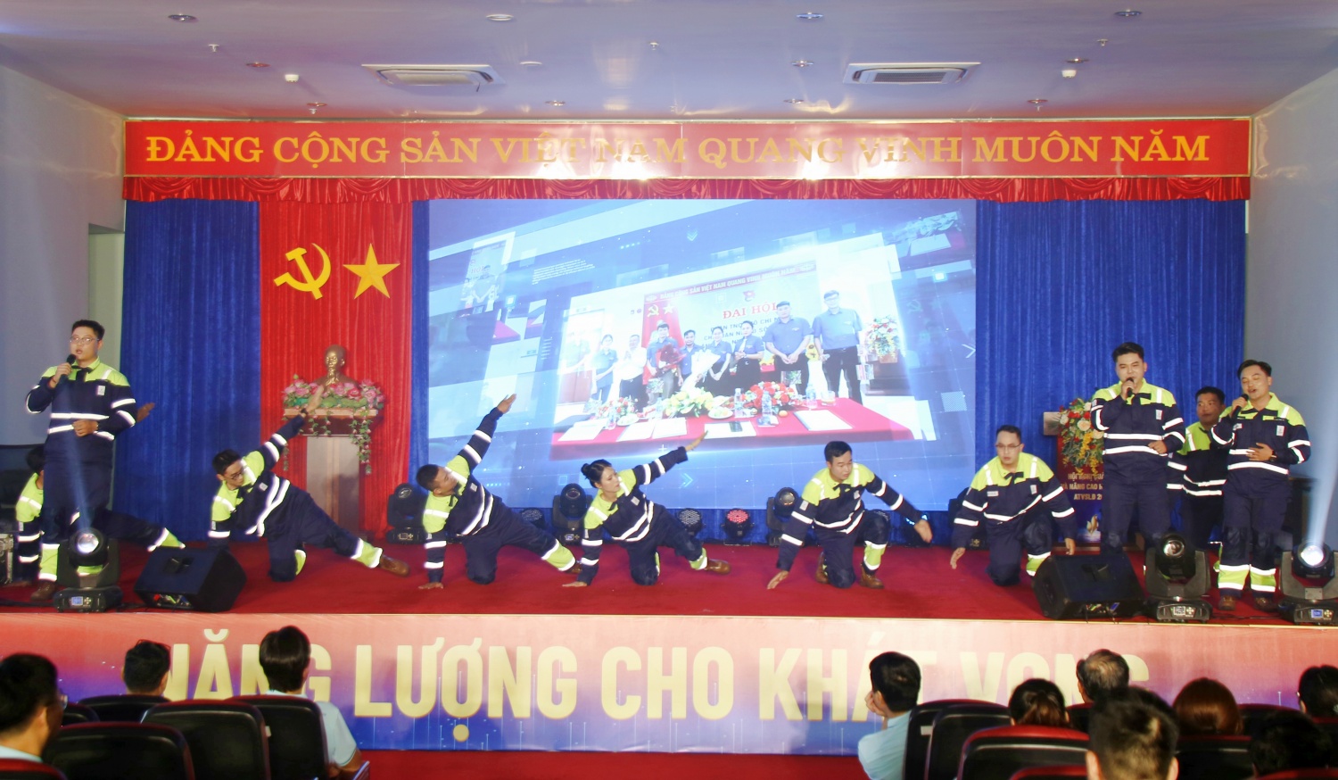 “Sân khấu hóa” để lan tỏa văn hóa an toàn tại PVPGB