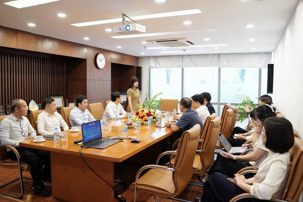 Hai bên trao đổi các nội dung hợp tác