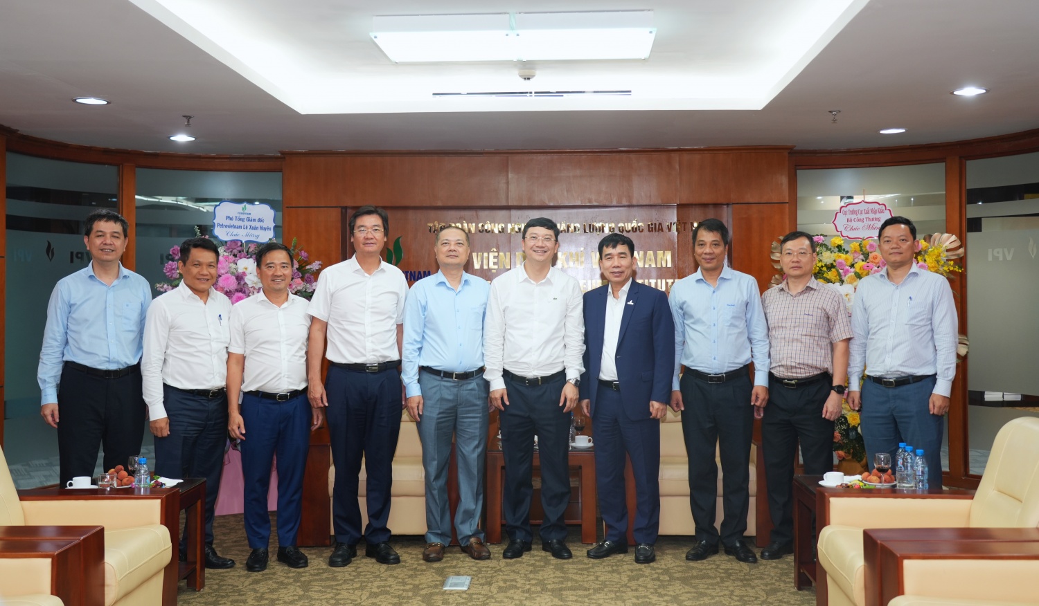 Các đại biểu tham dự chương trình Các đại biểu tham dự chương trình