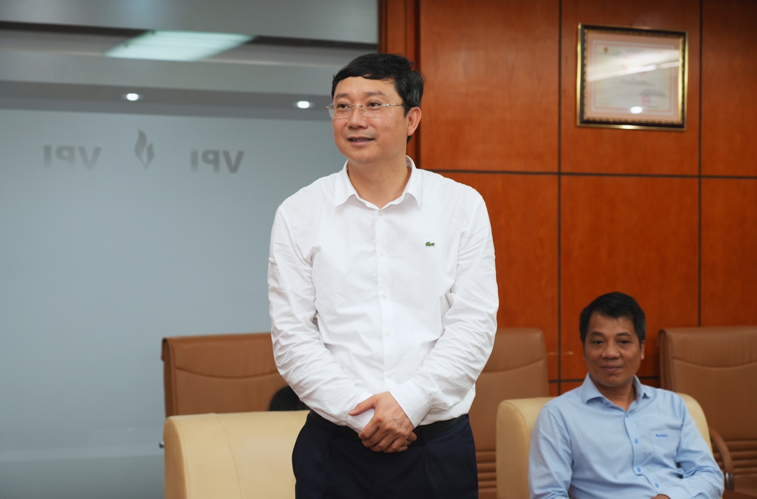 Viện trưởng VPI Nguyễn Văn Tư phát biểu đáp từ Viện trưởng VPI Nguyễn Văn Tư phát biểu đáp từ
