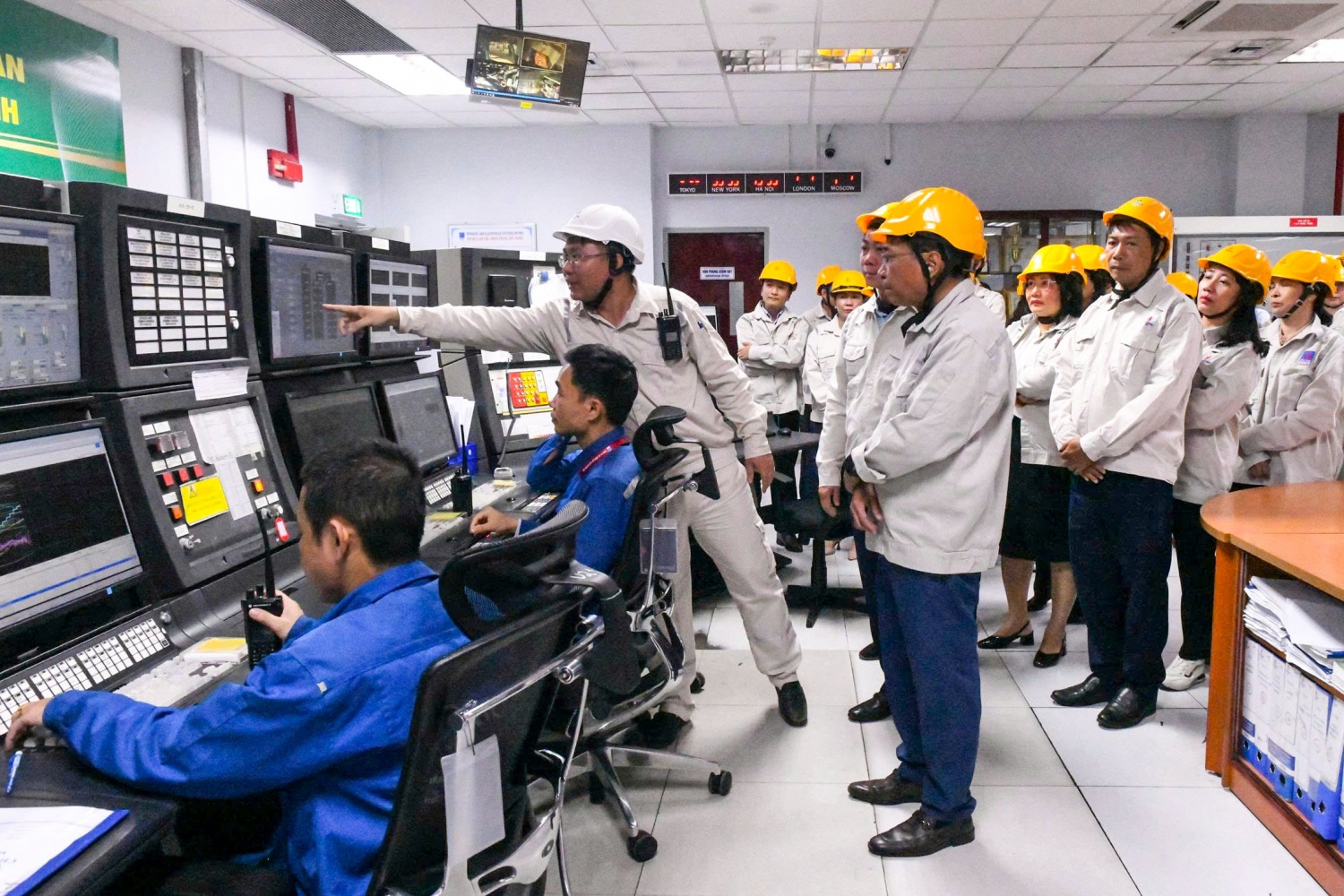 Đảng bộ BSR phát huy vai trò hạt nhân chính trị, tích cực triển khai các nghị quyết của Đảng ủy phường Nghĩa Lộ Đảng bộ BSR phát huy vai trò hạt nhân chính trị, tích cực triển khai các nghị quyết của Đảng ủy phường Nghĩa Lộ
