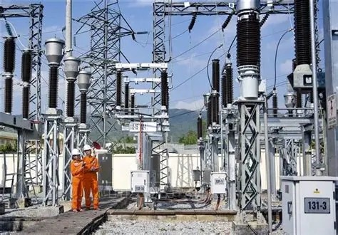 Huy động tổng lực hệ thống điện ứng phó với nắng nóng cực đoan Huy động tổng lực hệ thống điện ứng phó với nắng nóng cực đoan