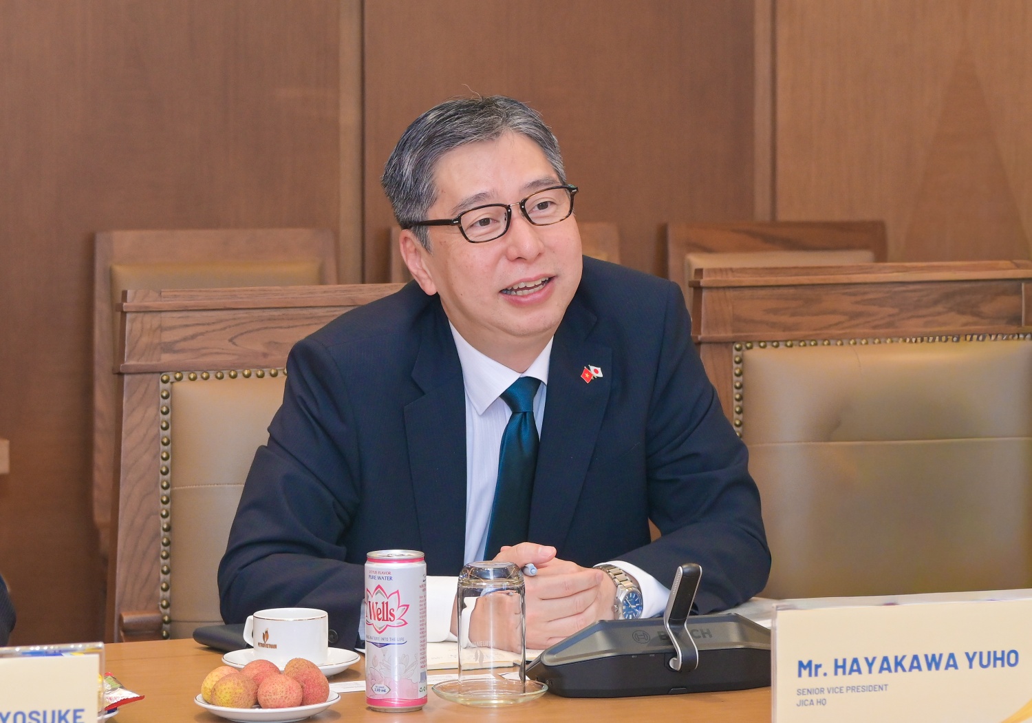 Ông Hayakawa Yuho - Phó Chủ tịch  JICA trao đổi tại buổi làm việc