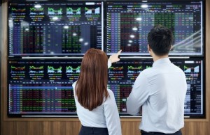 Nhận định thị trường chứng khoán ngày 27/5: Nhà đầu tư nên chọn cổ phiếu có động lực riêng