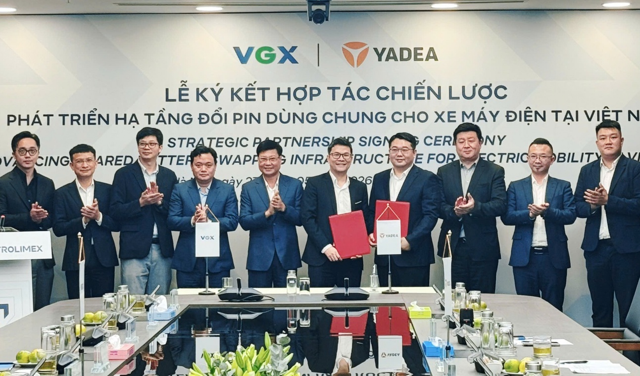 YADEA bắt tay VGX phát triển mạng đổi pin dùng chung cho xe máy điện tại Việt Nam