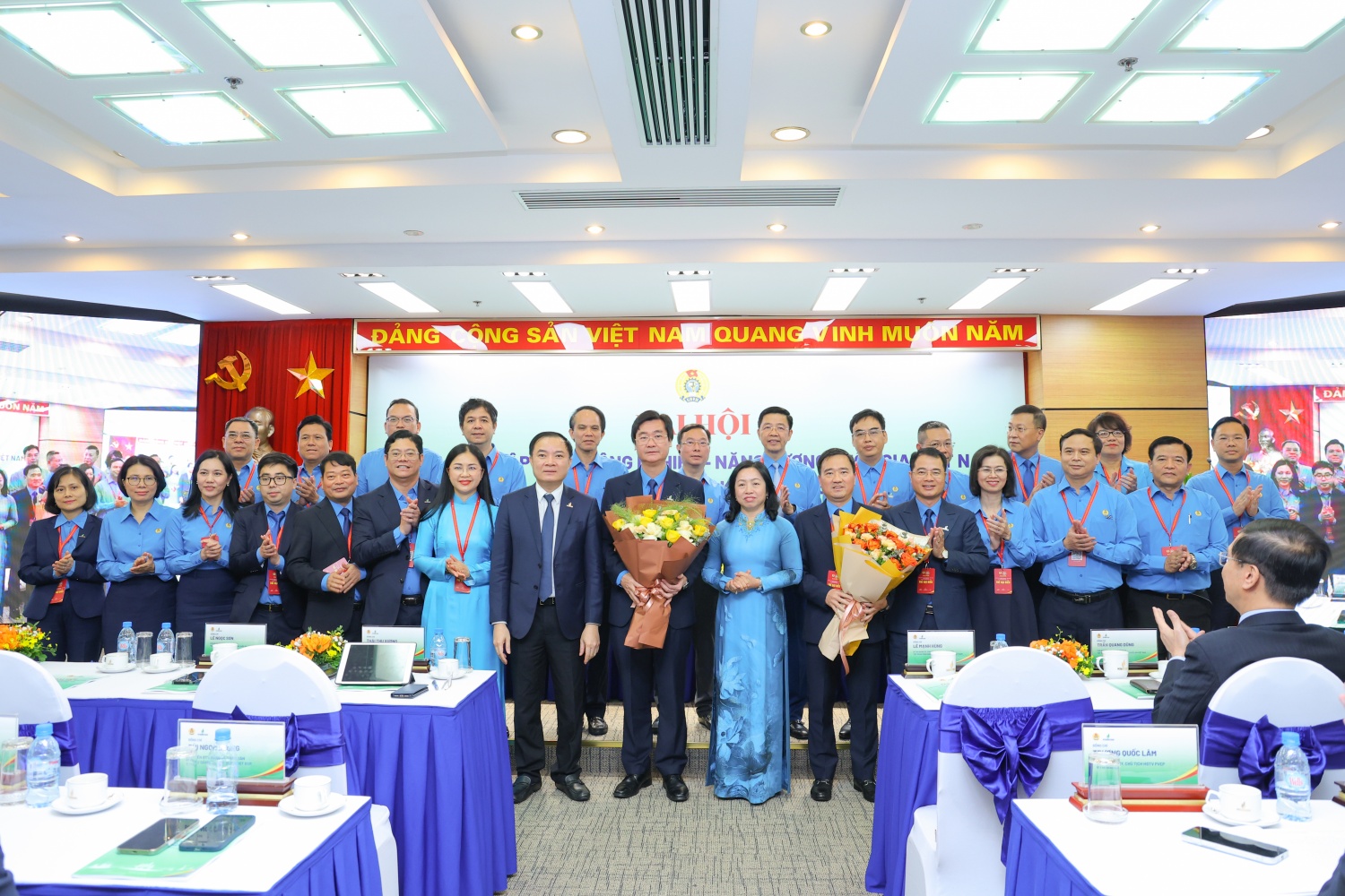 Đoàn đại biểu Công đoàn Petrovietnam tham dự Đại hội XIV Công đoàn Việt Nam Đoàn đại biểu Công đoàn Petrovietnam tham dự Đại hội XIV Công đoàn Việt Nam