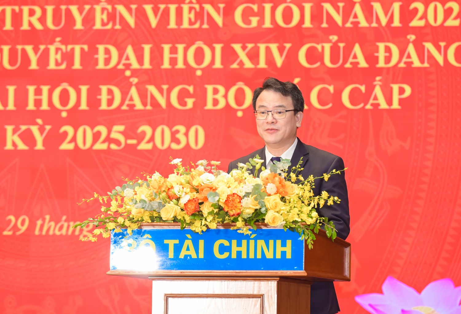 Thứ trưởng Bộ Tài chính Trần Quốc Phương phát biểu tại Hội thi.