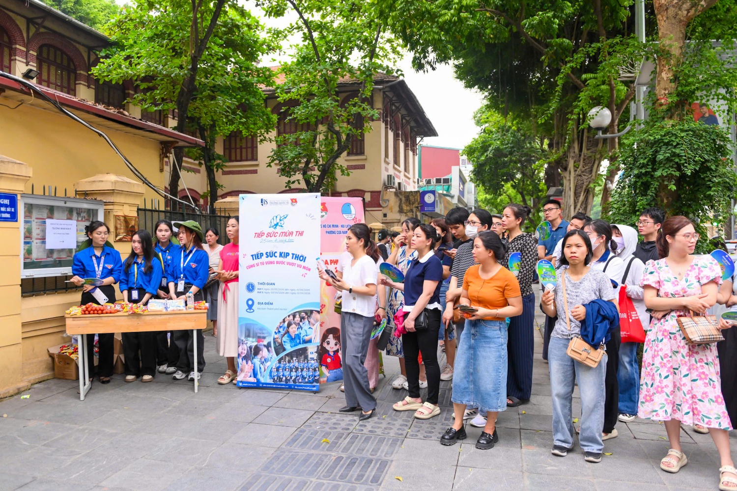 Sĩ tử Thủ đô chuẩn bị cho kỳ thi vào lớp 10 Sĩ tử Thủ đô chuẩn bị cho kỳ thi vào lớp 10