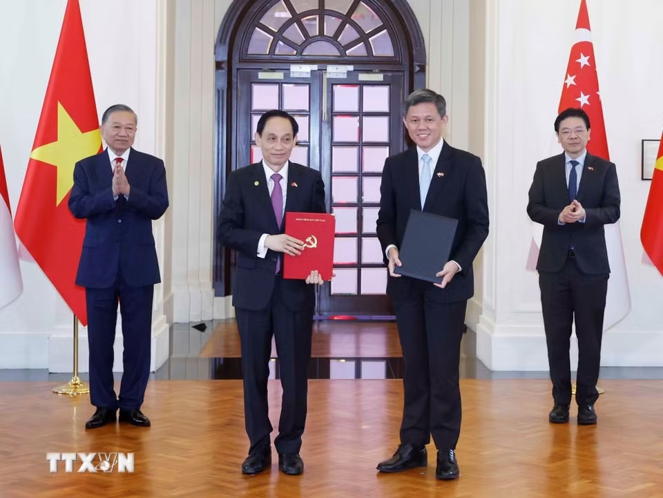 Tổng Bí thư, Chủ tịch nước Tô Lâm chứng kiến Lễ trao các văn kiện hợp tác Việt Nam - Singapore